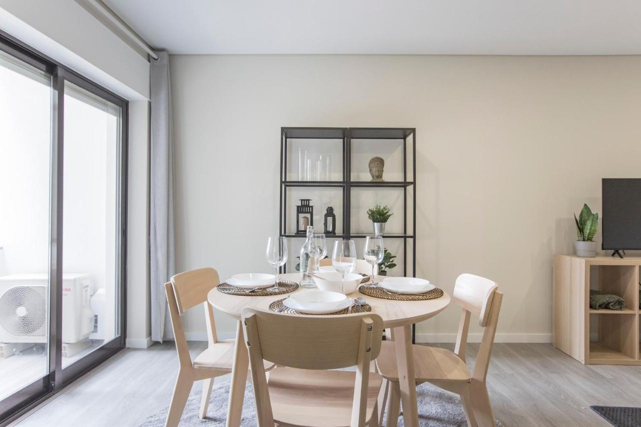 2Br Flat W/ Ac & Great Views By Lovelystay Вила-Нова-ди-Гая Экстерьер фото